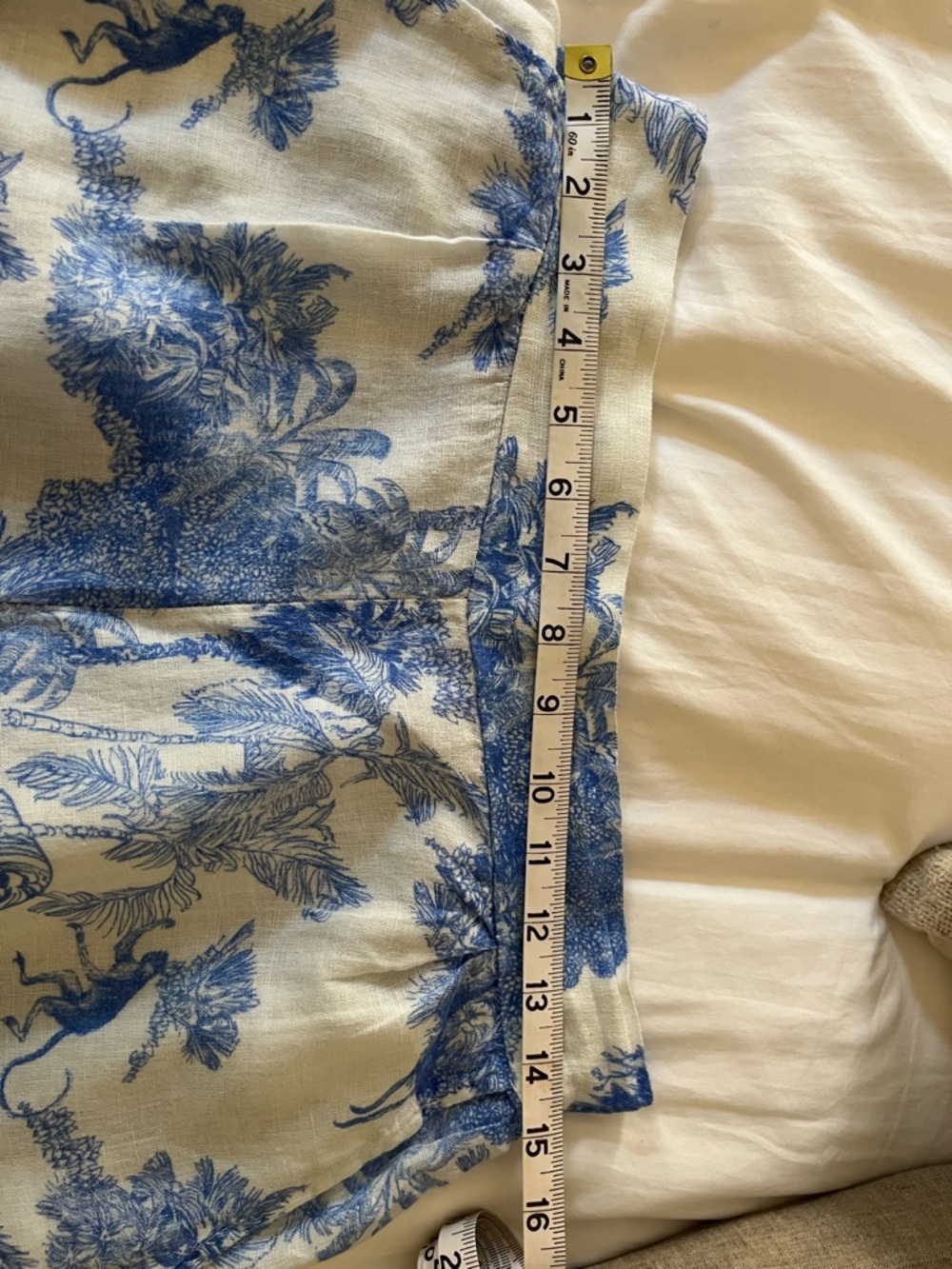 Italian Linen High-Waist Shorts in Blue Toile. Elastic Waist 15” /length 16 1/2 - Picture 2 of 8